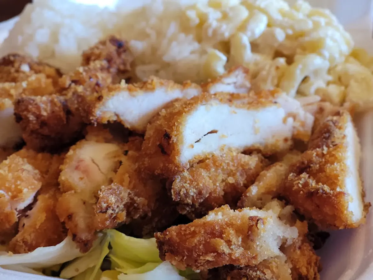 Crispy chicken katsu plate with steamed rice and macaroni salad at QQ Aloha BBQ